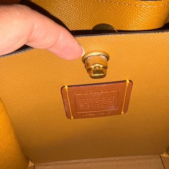 Authentic Coach Crossbody Purse - Picture 6 of 9